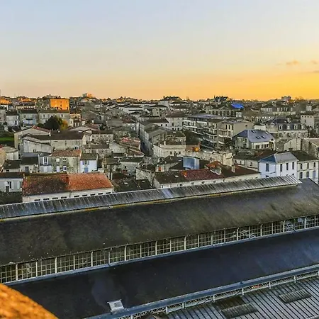 2 Bedroom Gorgeous In فندق Verruyes