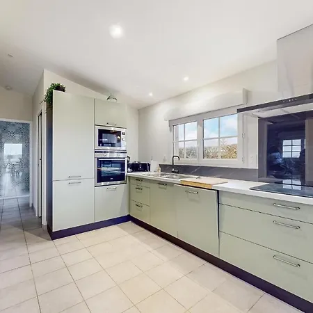 2 Bedroom Gorgeous In 3* Verruyes