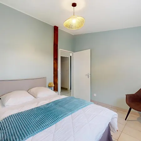 2 Bedroom Gorgeous In