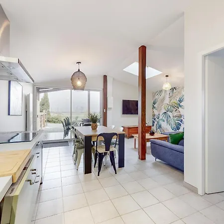 2 Bedroom Gorgeous In فندق 3*