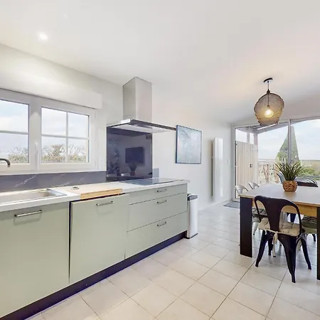 2 Bedroom Gorgeous In فندق 3*